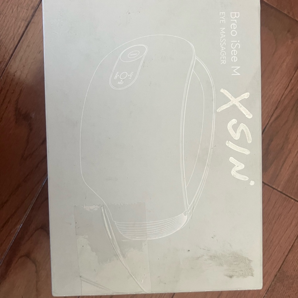 Breo iSee M Eye Massager - White NIB